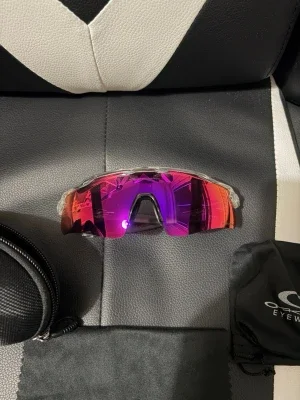 Oakley solglasögon