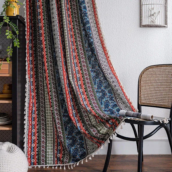 Boho semi-mörkläggande gardiner, färgglada ränder med tofsar som dekorativ fönsterdekoration, 149 x 199 cm, röd-blå