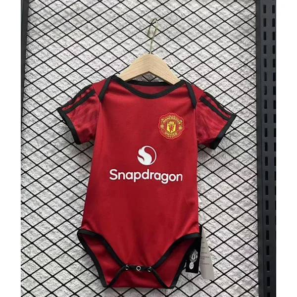 2025 Högkvalitativ Baby 6-18M Man United-WELLNGS Man United Manchester United Manchester United Manchester United-XM5- Manchester United