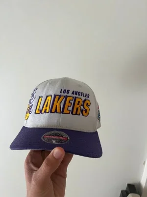 Los Angeles Lakers keps Mitchell & Ness
