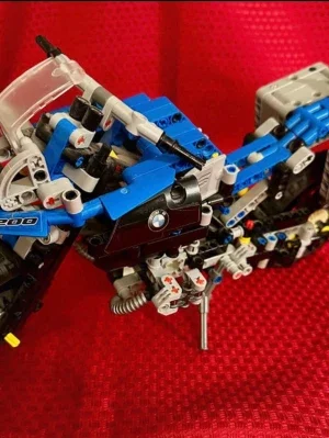 Blå BMW R1200 LEGO Technic motorcykel