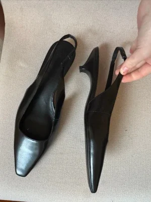 Kitten heels