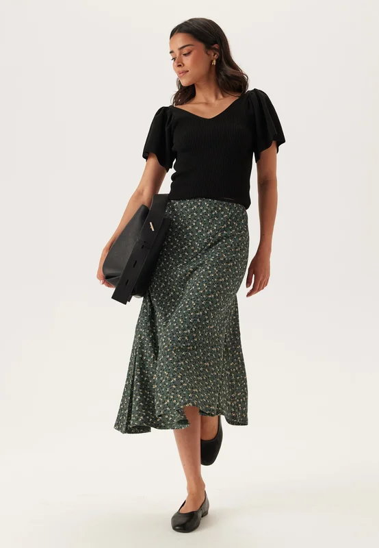 Happy Holly-Structured Asymmetric Skirt-Khaki green/Patterned