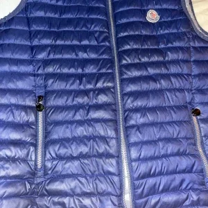 Moncler Väst