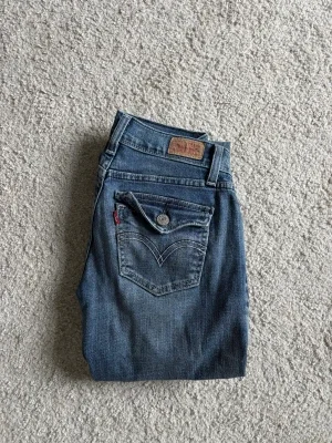 Levis jeans
