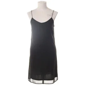Svart slipklänning från Vero Moda XS