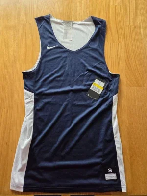 Nike träningstop , basket , NBA, strorlek S