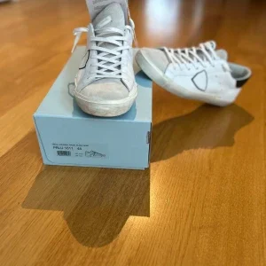 Philippe Model vita sneakers herr 44