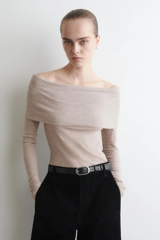 COS Femme Top À Encolure Bardot En Laine Mérinos in Beige