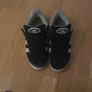 Adidas campus 00