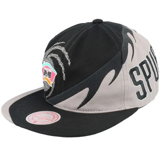 Mitchell & Ness - NBA Zwart snapback Cap - San Antonio Spurs Spiral Deadstock Black Snapback @ Hatstore