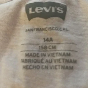 Levis T shirt