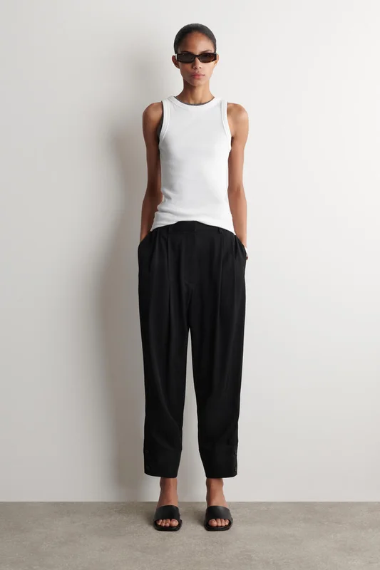 COS Women's Pleated Twill Balloon Trousers in Black
