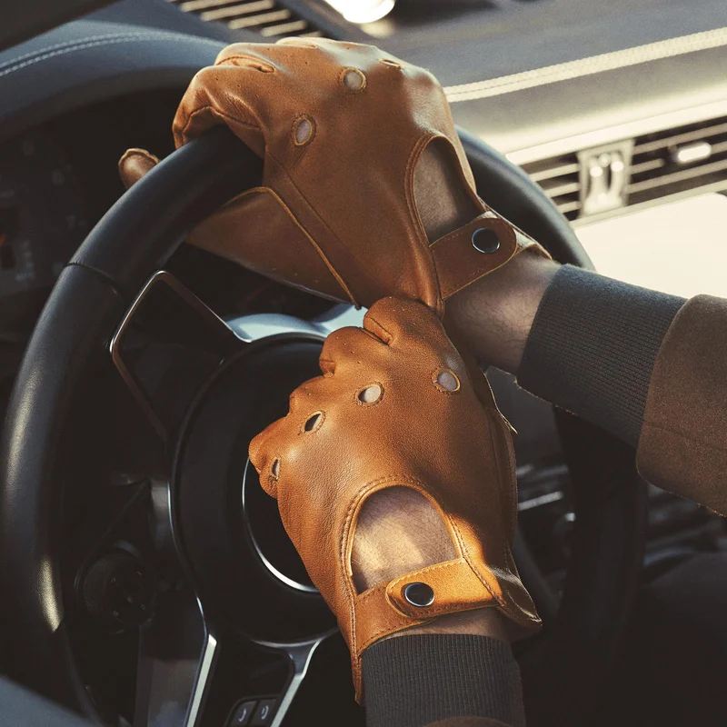 Tan Touchscreen Compatible Sheep Leather Driving Gloves for Men - Driving Gloves