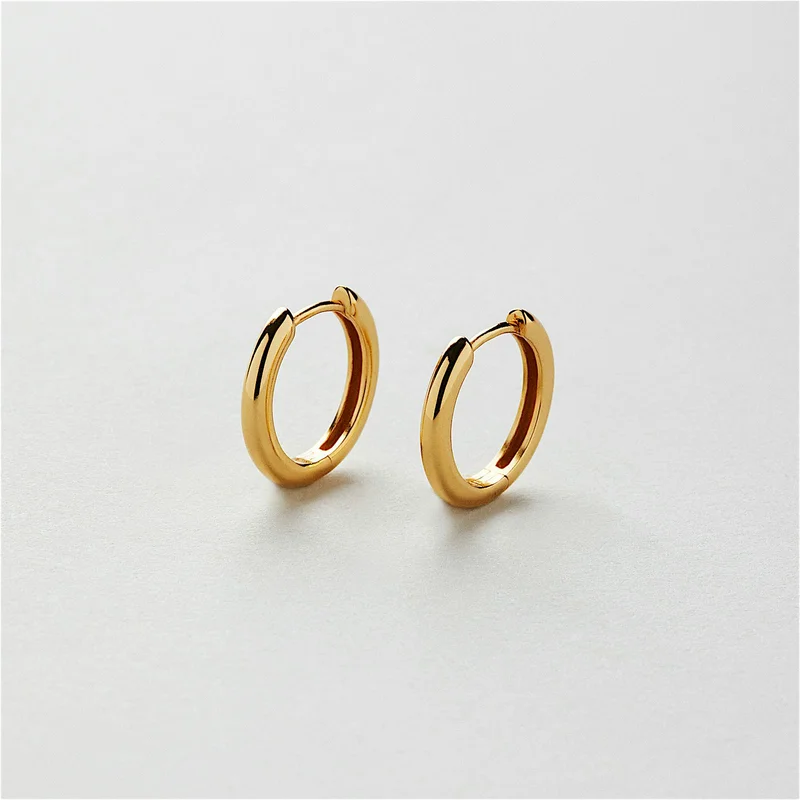 Faye Hoops - Örhängen (S) - 18K Guldpläterat Sterling Silver - Safira