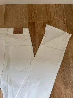 Vita raka jeans från Perfect Jeans