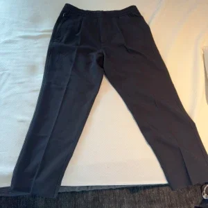 Abercrombie Loose Pleated Pull On Pants