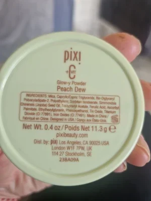 Pixi Glow-y Powder Peach Dew highlighter