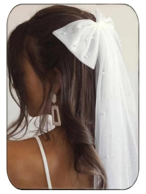 Wedding Veil with Bow and White Pearls, Tulle Hair Clip, Short Bridal Veil, Bachelorette Party, Hair Accessories for Women and Girls