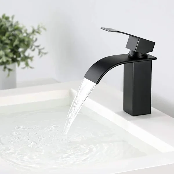 Tvättställsblandare med ett handtag Vattenfall Tvättställsblandare Kort Kallt och varmt vatten Tvättställsblandare Mode Hem Negro