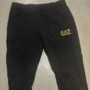 Svarta mjukisbyxor från EA7 Emporio Armani