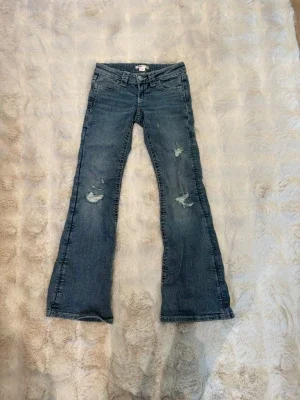 Low waist bootcut jeans