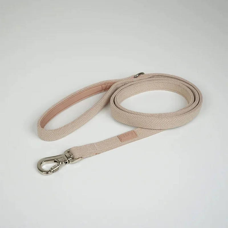 Staey Elma Leash Light Rose L, Tøj & Bolig, Tilbehør Til Kæledyr, Halsbånd & Seler