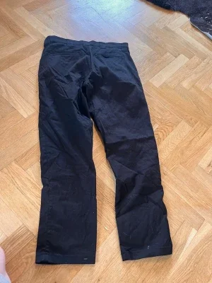 Svarta byxor från Jack and Jones