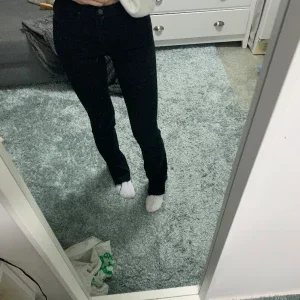 Slit jeans
