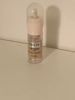 Maybelline Perfector 4-in-1 Glow 00