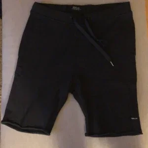 Svarta shorts från Replay