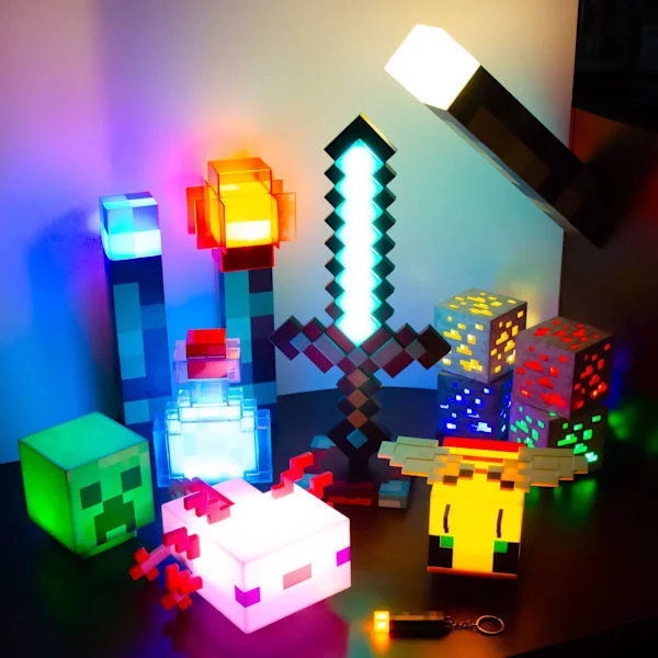 Minecraft Pixellampa | LED Skrivbordslampa Dekorativ Nattlampa **Förvandlande Svärd Hacka Förvandlande Svärd Hacka Förvandlande Svärd Hacka