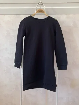 Svart sweatshirtklänning
