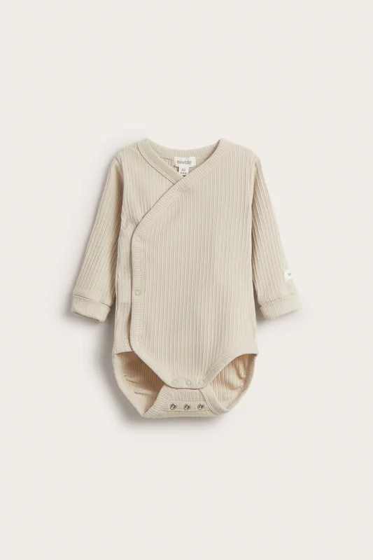 Newbie | Ribbestrikket omslagsbody Beige 50 | Baby