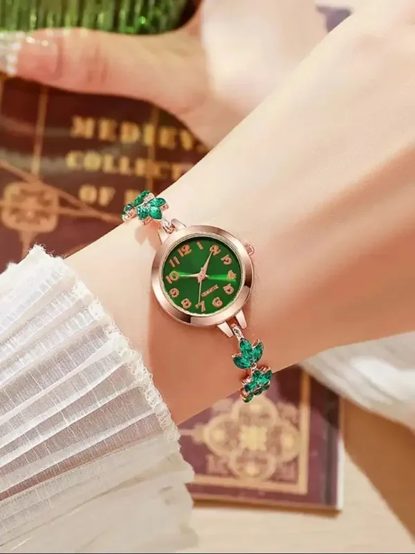 AliExpress - Elegante vrouwen horloges luxe strass armband armband quartz horloge reloj mujer meisjes klok cadeau (zonder doos)