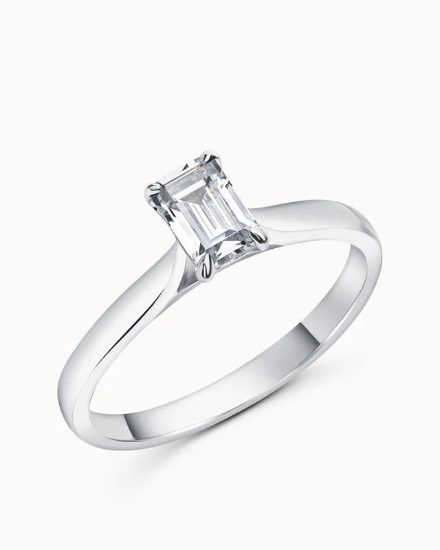 Solitaire ring Andrea 950 platina 0.3 karaat natuurlijke diamant - smaragd geslepen diamant - verlovingsringen en Trouwringen van Vanbruun