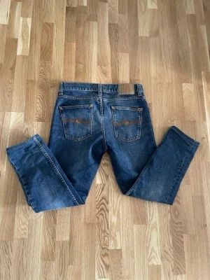 Blå jeans från Nudie Jeans