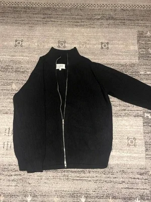 Svart ziptröja från Maison Margiela