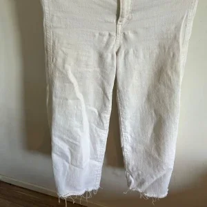 Vita culotte jeans med rå kant