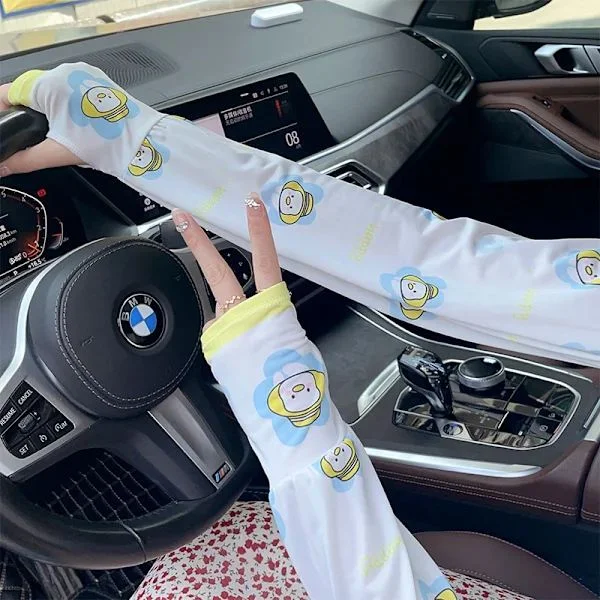 Ice Silk Sleeves for Women, Sun Protection, Thin Summer, Cycling, UV Protection, Elastic, Loose, Cute, Hand and Arm Sleeves for Men yellow duck