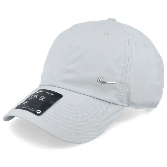 Nike - Grå unconstructed Caps - Dri-fit Club Light Smoke Grey/Met Silver Dad Cap @ Hatstore