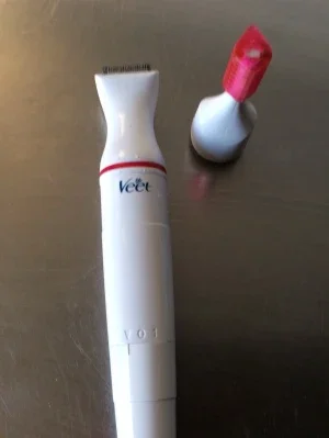 Veet elektrisk trimmer vit/röd
