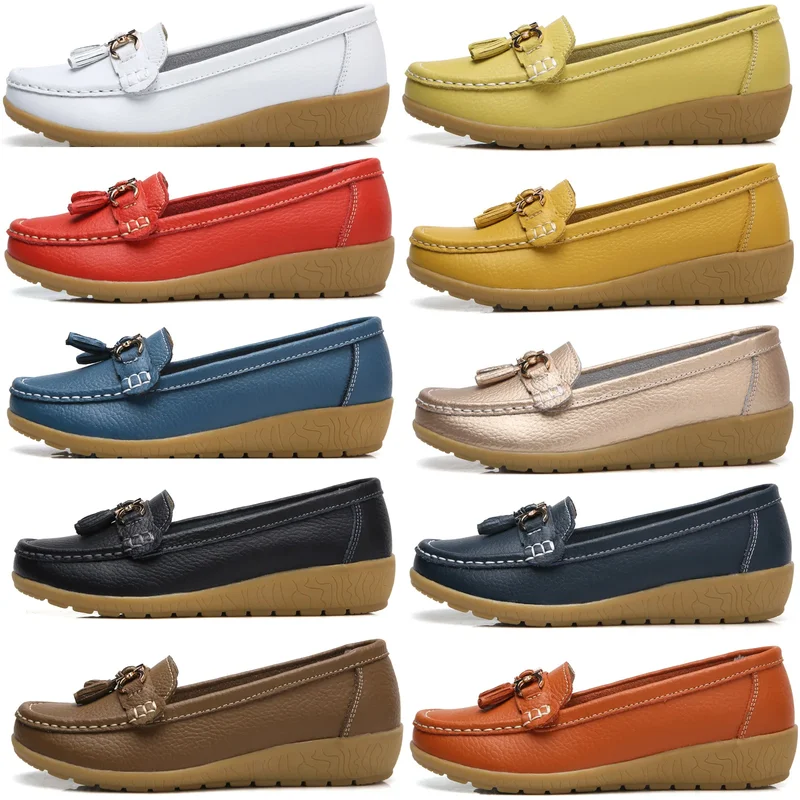 AliExpress - Damen-Slip-On-Loafer aus Leder, weiß, lässig, bequem, Mokassins mit Metallquaste, Gummisohle, große Größen 41 42 43 für Dropshipping