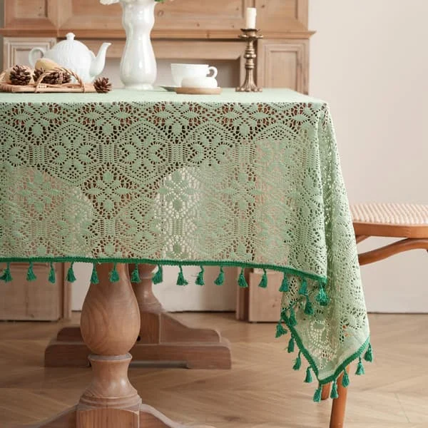 Grön virkad duk med fransar och broderat spetsmönster, rektangulär linneduk med blommigt motiv för fester 150 x 150 cm