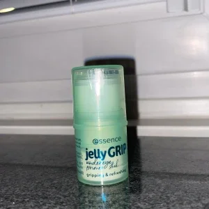 Essence Jelly Grip Undereye Primer