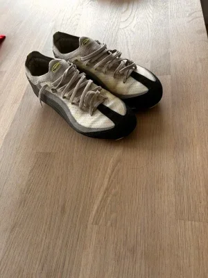 La Sportiva klätterskor vit/svart