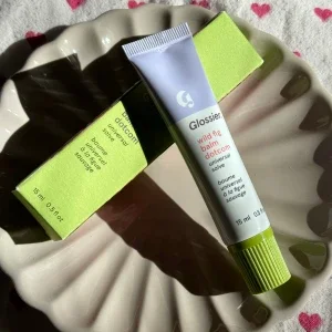 Ny Glossier Wild fig läppbalsam
