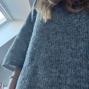 Grå trekvartsärmad tröja stickad från veromoda