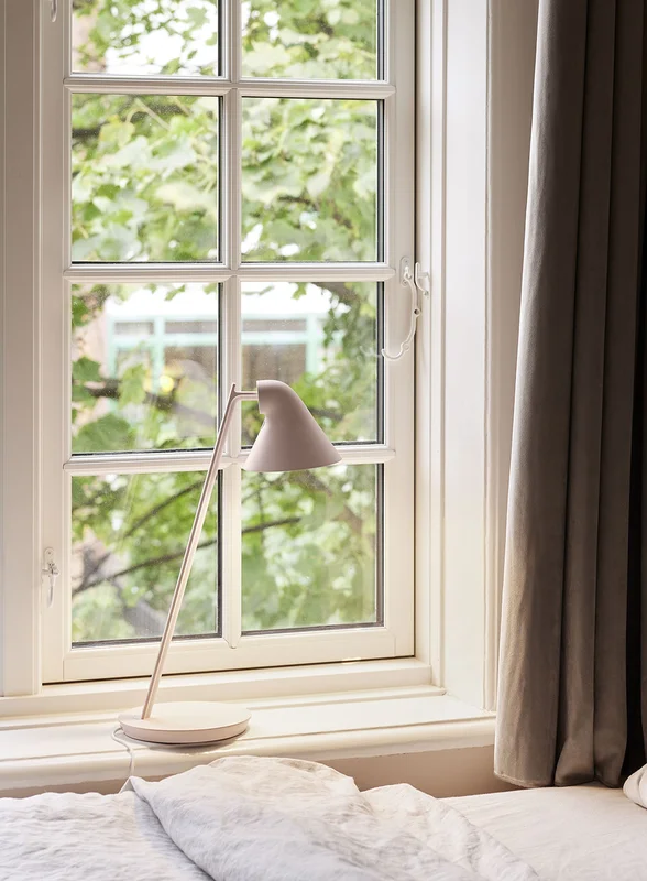 Louis Poulsen NJP mini bordlampe - soft pink