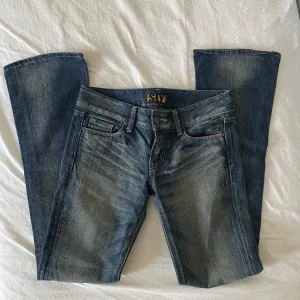 Lågmidjade bootcut jeans